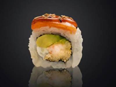 Uramaki Salmón dragón roll,(8 pzas)