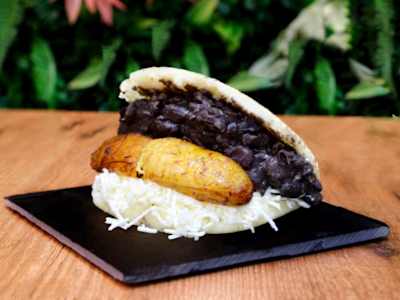 Arepa Dominó Dulce