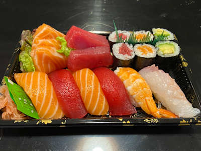 Combinado Sushi, Maki, Sashimi Variado, 18 Unidades