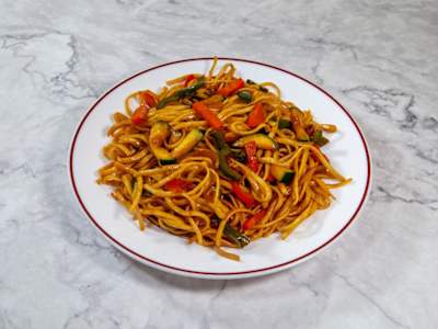 Tallarines Salteados con Verduras