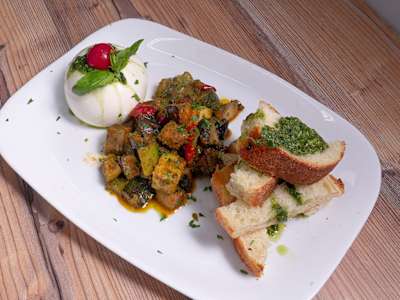 Burrata con Caponata di Verdure