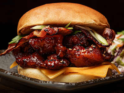 Pinoy Tocino Burger (Filipinas)