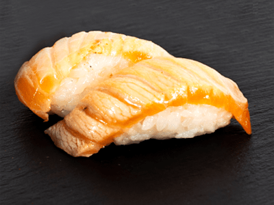 Sushi Salmón Flameado, 2 Piezas