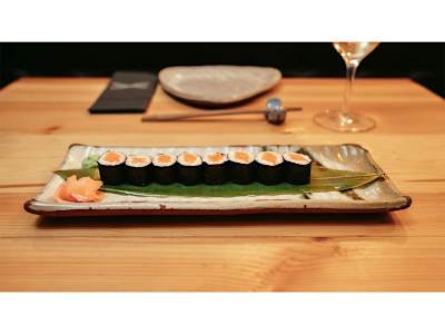 SALMON MAKI