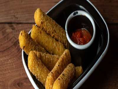STICKS OF MOZZARELLA