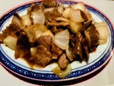 Manzo con Cipolle
