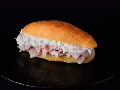 Panino con Fesa di Tacchino e Stracciatella