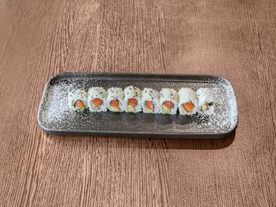 Uramaki Sake Avocado