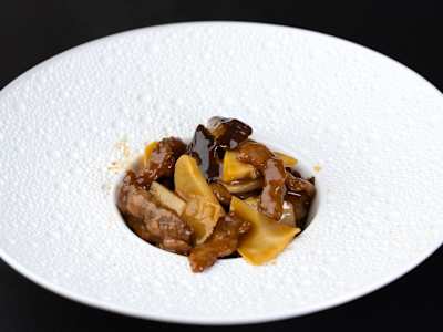 Manzo bambù e funghi