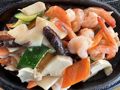 Gamberoni con Verdure alla Piastra