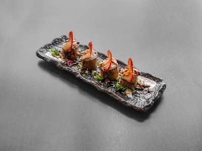 Uramaki Fried Sake Roll