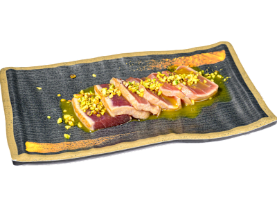 Tataki di Tonno con Salsa al Passion Fruit e Granella di Pistacchio