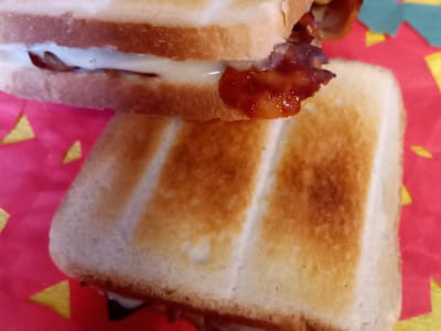 Toast curry piccante kebab con sottilette