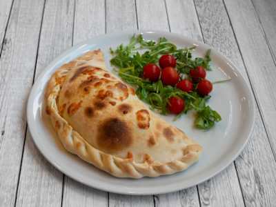 Calzone con Prosciutto Cotto