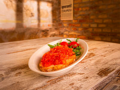 Bruschetta con Pomodoro Pachino