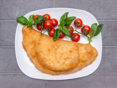 Panzerotto con Pomodoro e Mozzarella