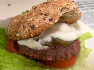 Beyond waggy -servito con patate dippers