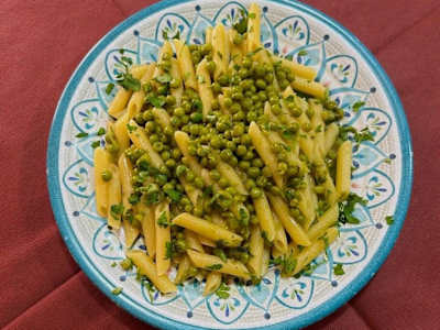 Pasta con piselli