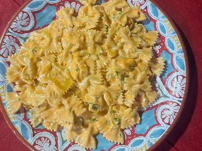 Farfallette Salmone Gamberetti di Mazara e Gorgonzola