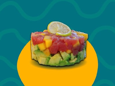 Tartara con Salmone, Avocado, Mandorle e Salsa Teriyaki