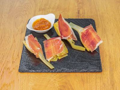 Corazón de Alcachofa con Jamón