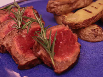 Tagliata di Manzo all’Olio Profumato e Rosmarino