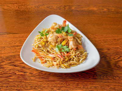 Spaghetti con Gamberi alla Thailandese