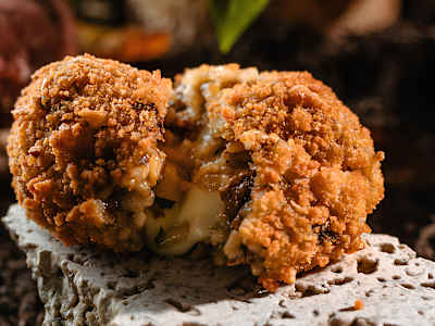 Suppli funghi porcini e salsiccia