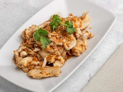 Pad Kratiem Prik Thai Gai o Moo