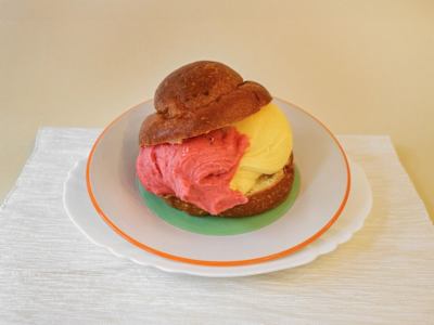 Brioscia Siciliana con Gelato