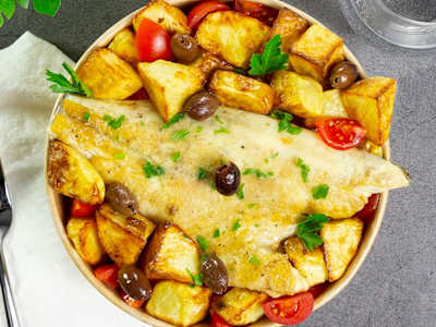 Filetto di Orata con Patate Pomodorini e Olive Taggiasche
