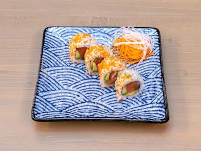 Uramaki Sake Avocado