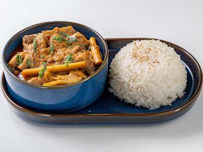 Pollo Curry Panang Con Carciofi