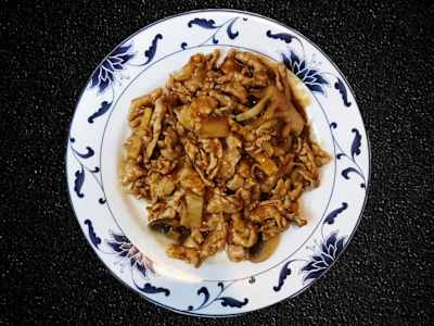 64 -  Maiale con Funghi e Bambù