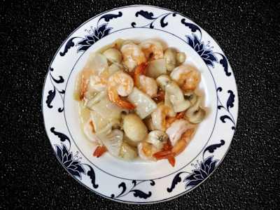 46a -  Gamberetti con Funghi e Bambù