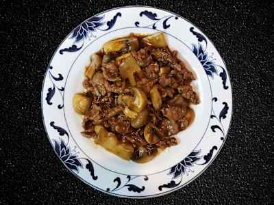 70 -  Vitello con Funghi e Bambù