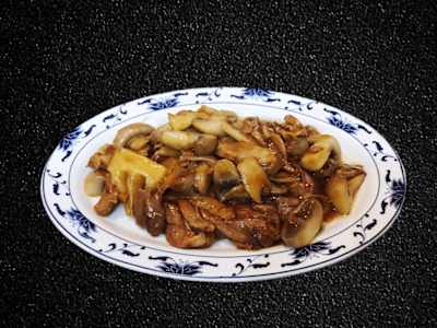 44 - Anatra con Funghi e Bambù