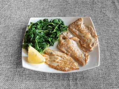 Petto di Pollo alla Griglia con Verdure