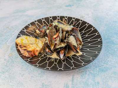 Cozze alla Cap’ Pazz’
