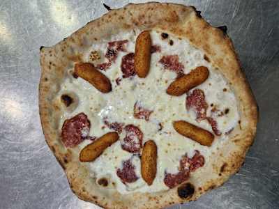Pizza Crocche con Salame