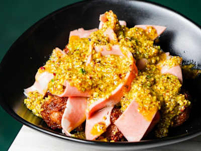 Polpettine con Crema di Pistacchio e Filetti di Mortadella