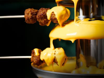 Polpettine e Fonduta di Formaggio