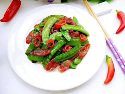 Piselli Tostati con Salciccia