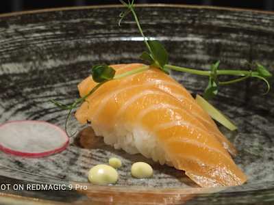 Nigiri Salmone