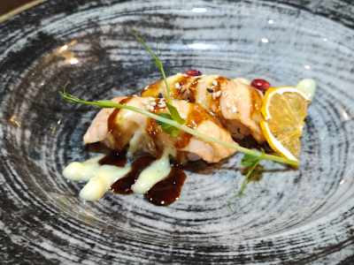 170-Nigiri salmone Flambe