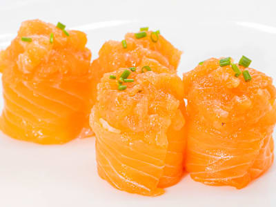 Gunkan Salmon Special