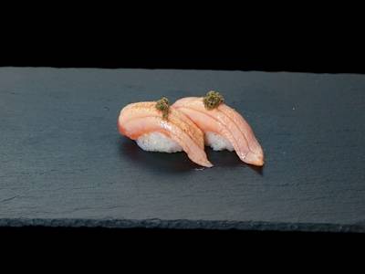 Nigiri Sake Scottato