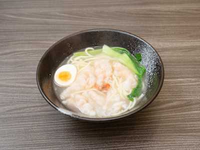 Ramen Saltato con Gamberi e Verdure