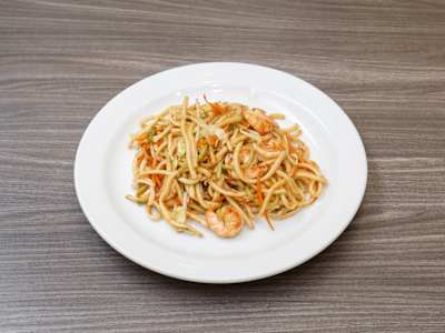 Udon Saltato con Gamberi e Verdure