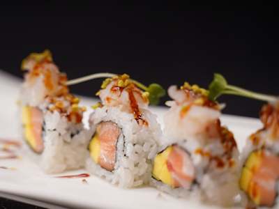 Uramaki Sake Mango Spe